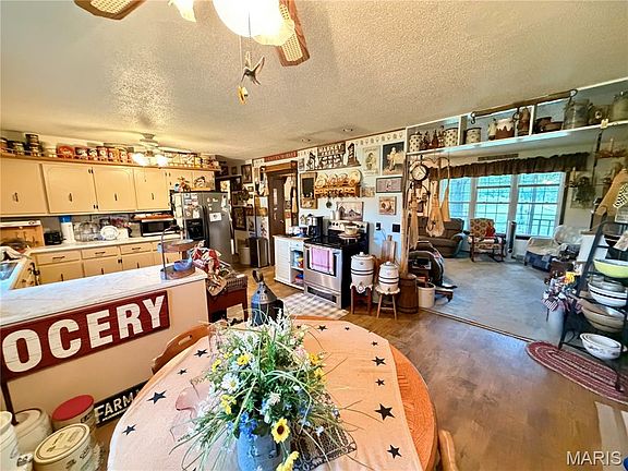 4th image of 670 County Road 4220