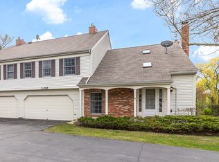 2S785 Grove Ln, Warrenville, IL