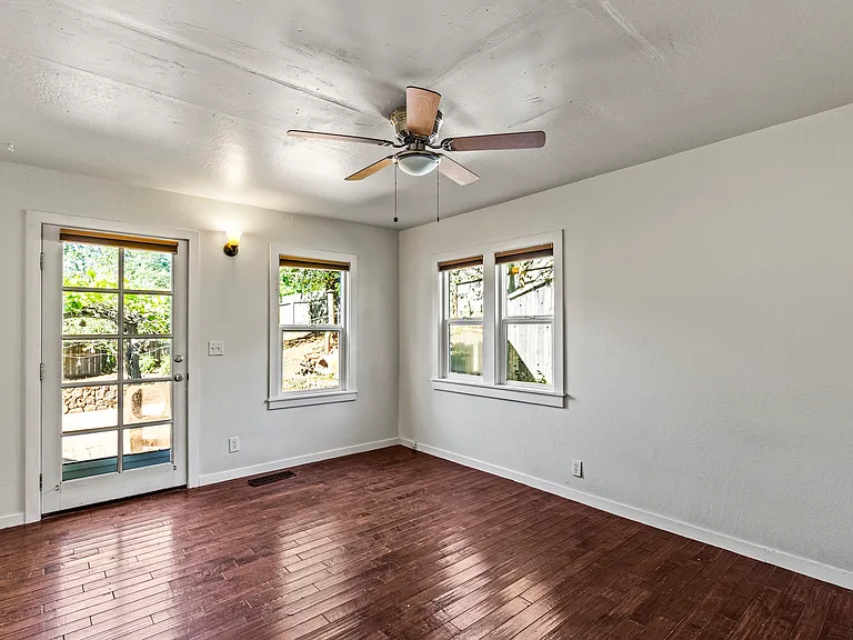 11 Lukens Pl — Photo 18