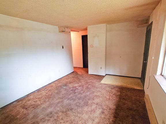 4th image of 2814 Forest Park Ct N