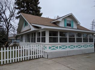 1011 Rhinehart Dr SE, East Grand Forks, MN 56721