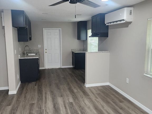2nd image of 1028 W South St APT 6
