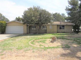9917 Victor St, Hesperia, CA 92345
