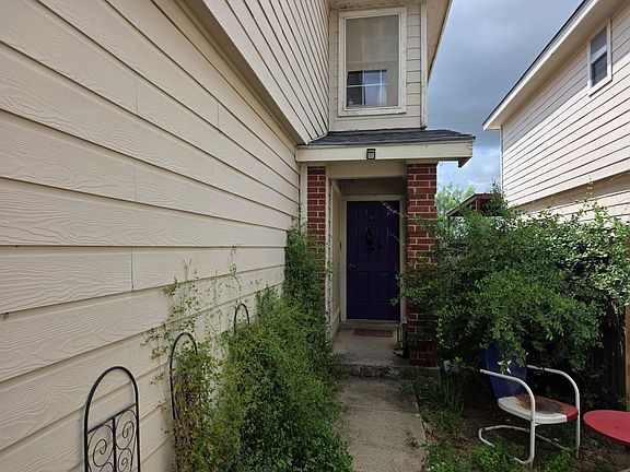 2nd image of 17527 Rock Port Rd