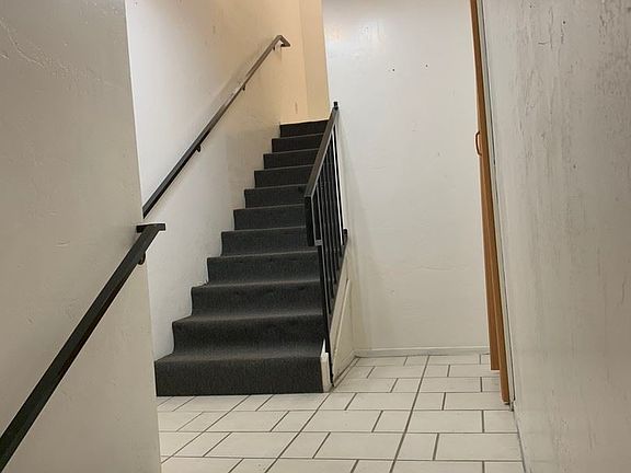 5th image of 1642 Columbia St APT 9
