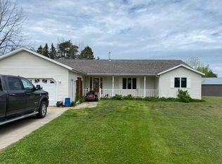 8630 W Black Ln, Cheboygan, MI 49721