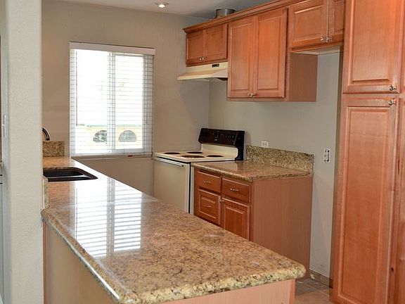 5th image of 400 N Acacia Ave Unit B32