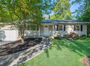 9 Springdale Rd, West Caldwell, NJ 07006