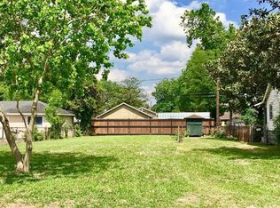 4712 Edison St, Houston, TX 77009