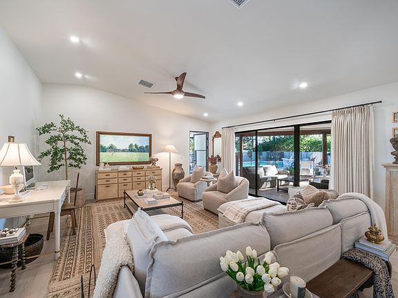 3rd image of 5819 E LUDLOW Drive