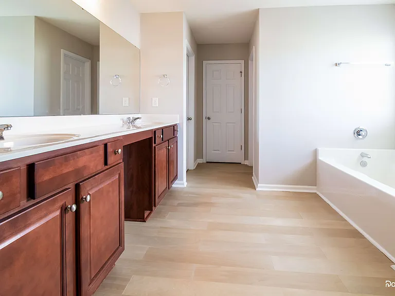 601 Ravens Wood Rd — Photo 9
