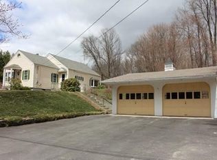 24 West St, Lunenburg, MA 01462