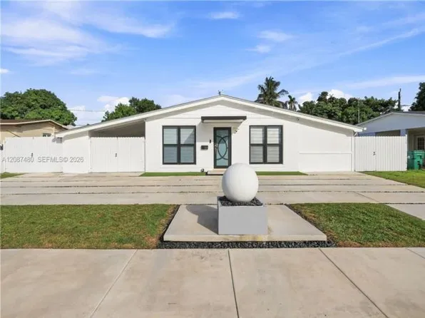 9298 Jamaica Dr, Cutler Bay, FL 33189