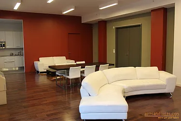 Rented by aptsandlofts.com