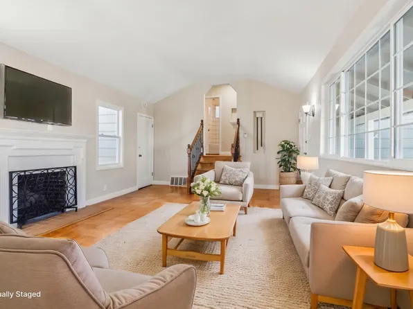 136 Chester St, Daly City, CA 94014