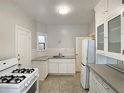 5th image of 3110 College Ave APT 7