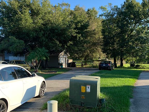 2nd image of 414 Southern Charm Dr