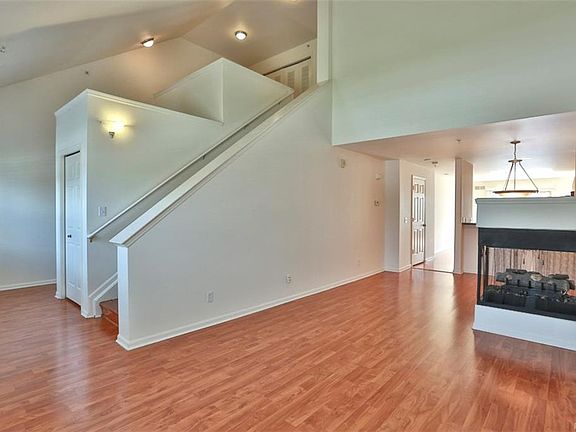2nd image of 3242 Camden Dr #1