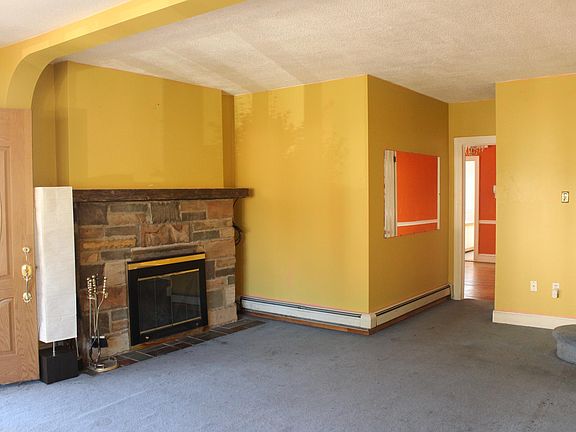 4th image of 7423 Rockwell Ave