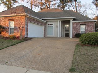 305 Peppertree Cv, Brandon, MS 39047