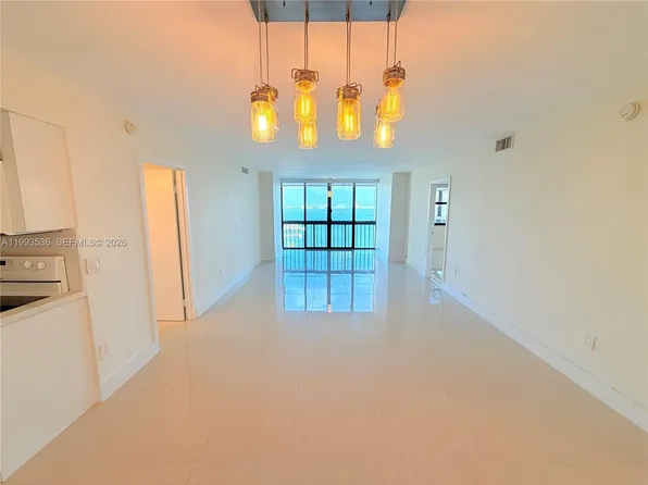 2333 Brickell Ave, Miami, FL