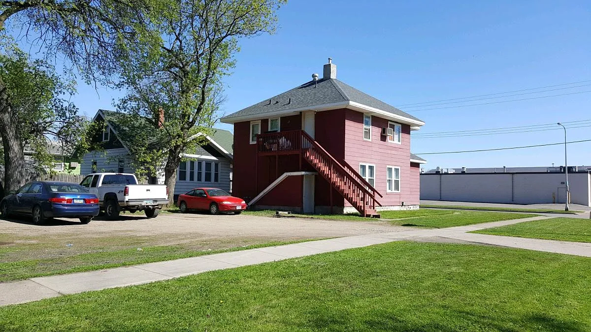 Building Photo - 1321 8th Ave N #3