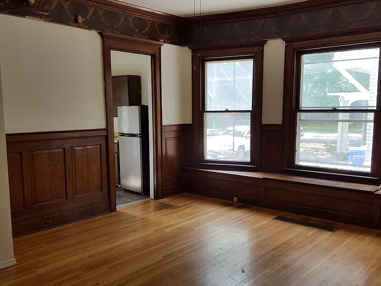 434 Oxford St #2 — Photo 4