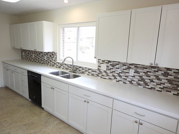 2nd image of 58 Talawanda Trl