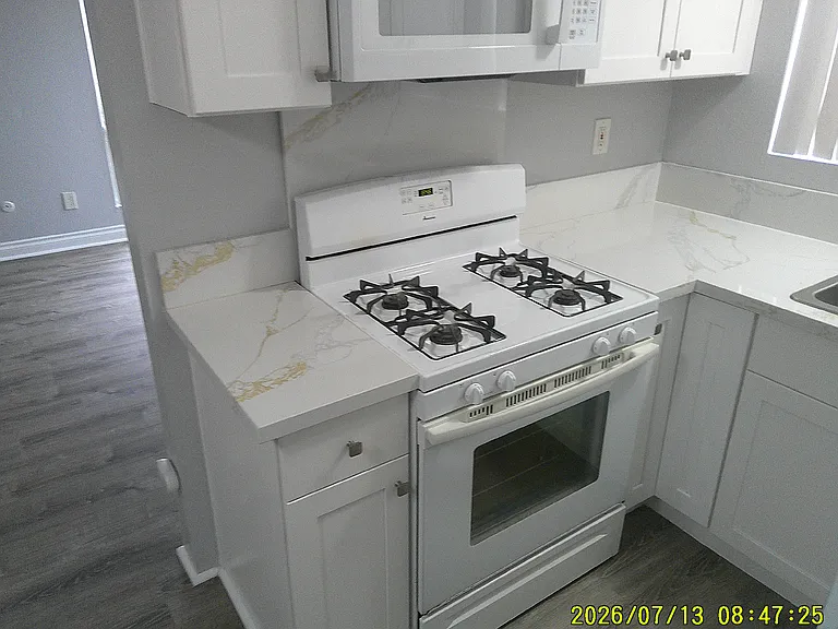 1450 Hemlock Ave #F — Photo 14