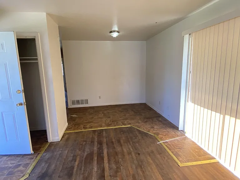 1002 Pine Dr — Photo 13