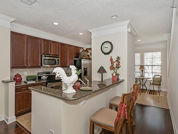 2nd image of 9823 Tapestry Park Cir #301