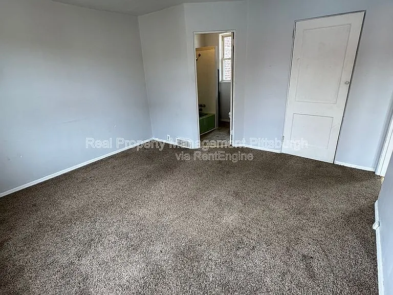 627 5th Ave — Photo 7