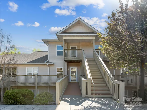 406 Carrington Pl, Arden, NC 28704