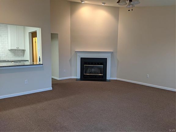 2nd image of 1946 Willings Ln