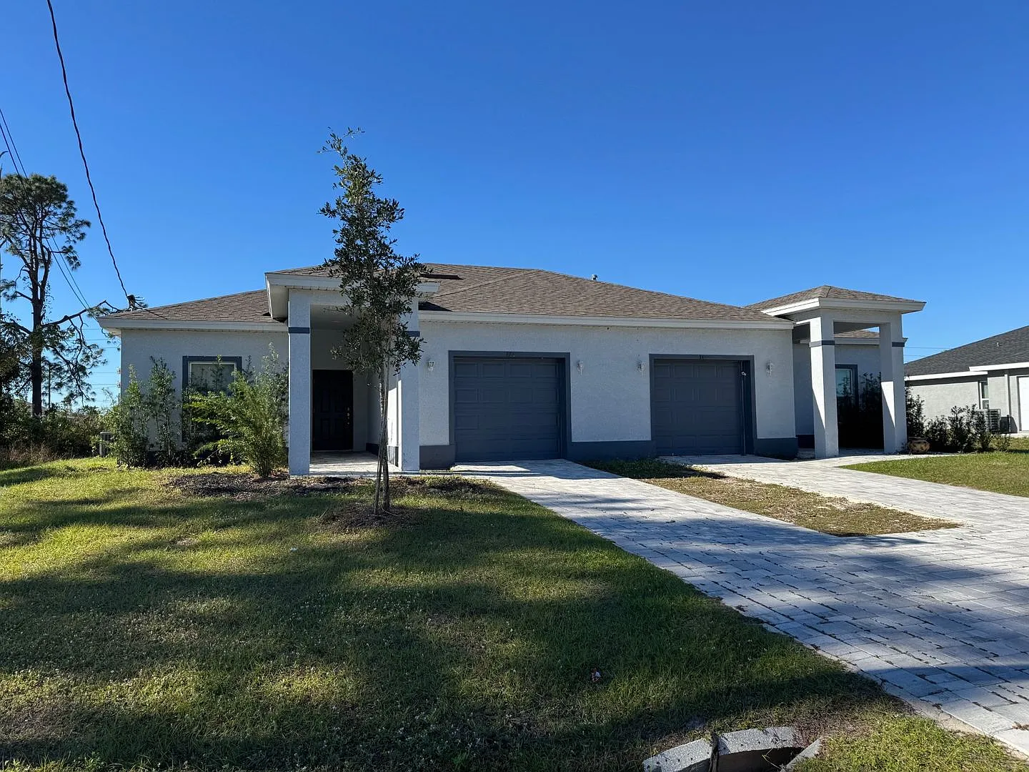 Cozy 3 Bed 2 Bath Duplex in Lehigh Acres — Photo 1