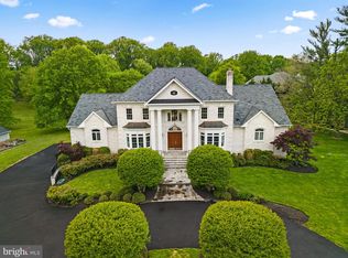 1536 Crowell Rd, Vienna, VA 22182