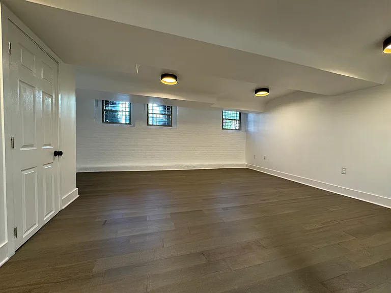 11433 Ashbury Ave #1 — Photo 21