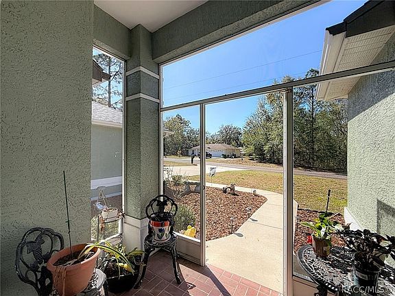 4th image of 9131 N Alpinia Dr