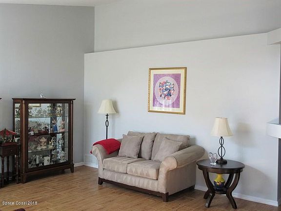 4th image of 1390 Ambra Dr