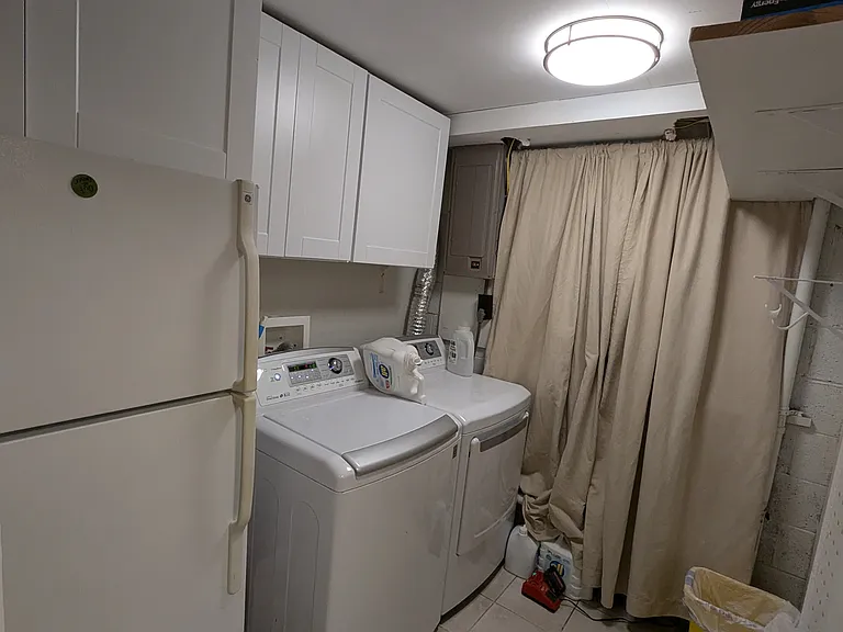 Ashbury Dr — Photo 9