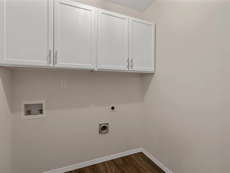 2601 Knoll Trl — Photo 29
