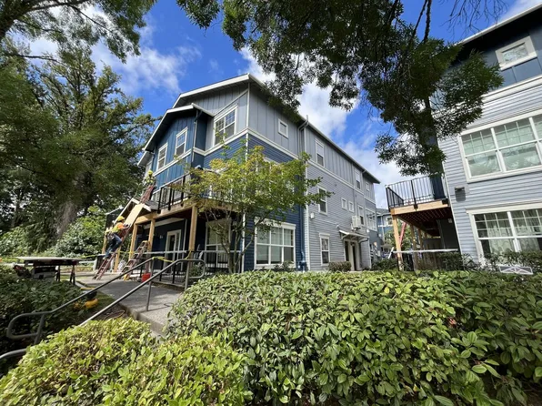 22814 SW Forest Creek Dr Unit 200, Sherwood, OR 97140