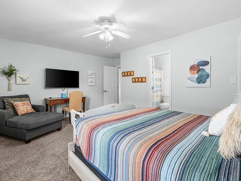 13 N Pinewood Dr #D — Photo 15