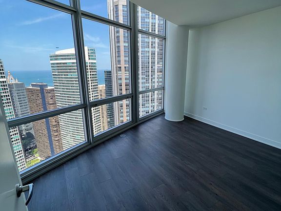5th image of 478 N McClurg Ct #4801