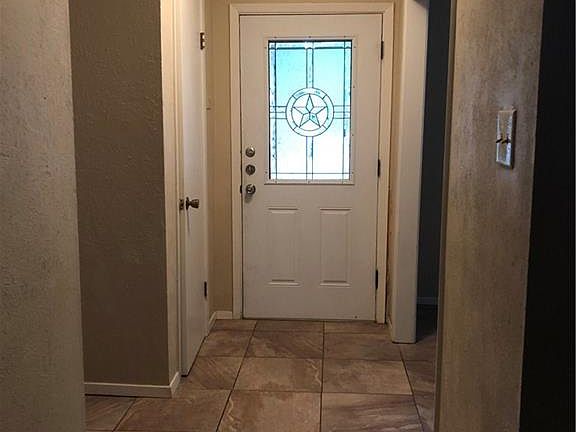 4th image of 2108 Mimosa Dr