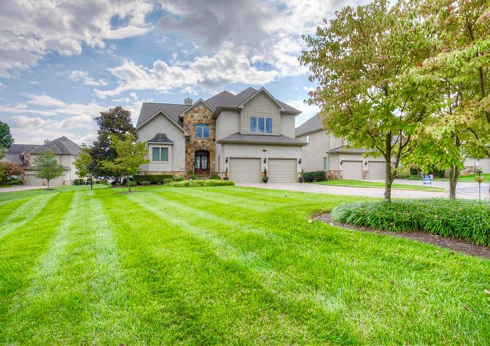 1st image of 210 Casa Di Lago Way