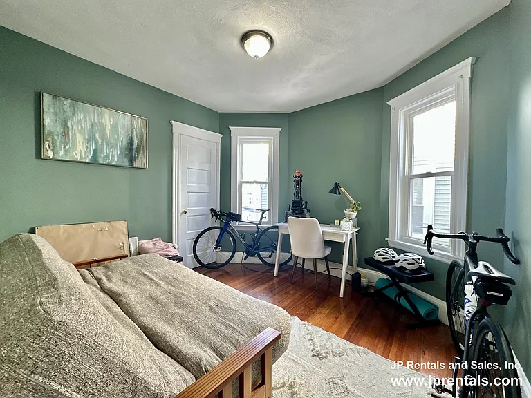 369 Centre St #2 — Photo 15