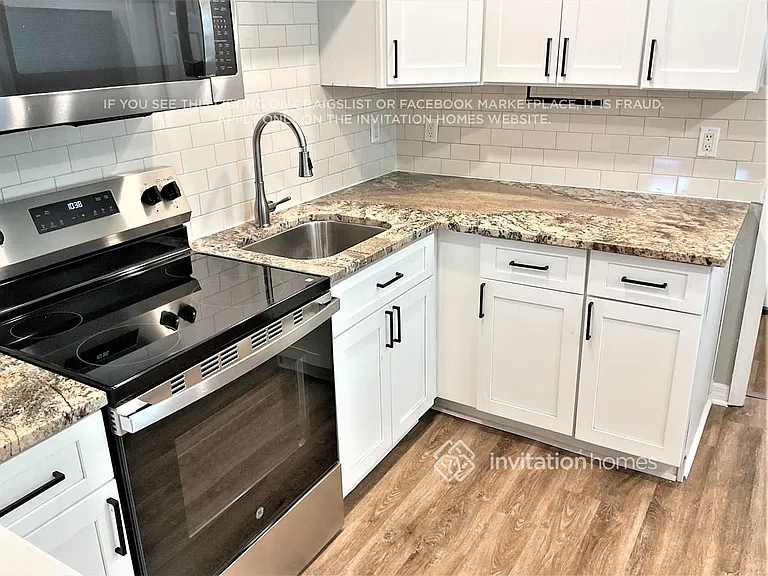 833 61st Ave NE — Photo 5