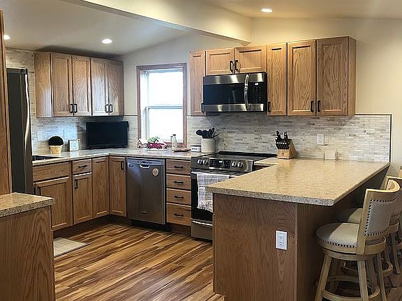5th image of 504 Maplewood Ct