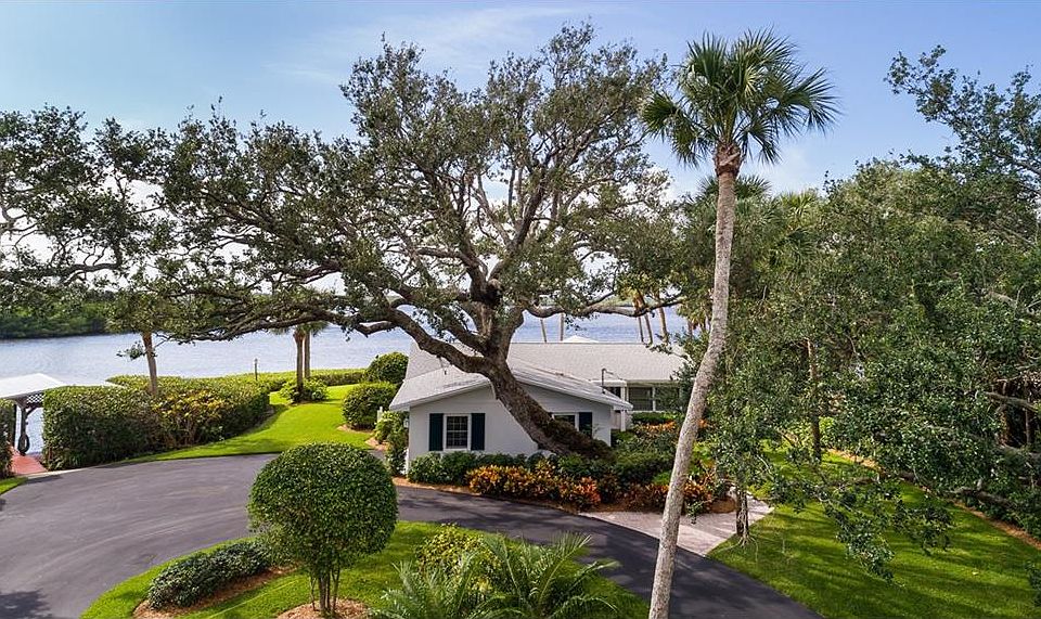 1st image of 345 Cathedral Oaks Dr